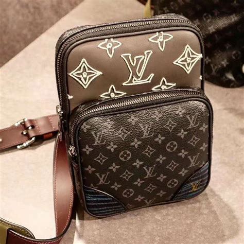 bag for man louis vuitton|louis vuitton small bag men.